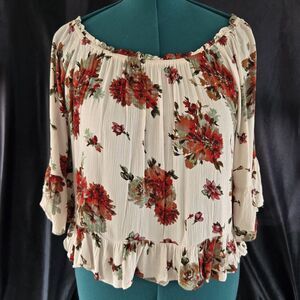 Be Cool Boutique Style Off The Shoulder Cottage Floral Ruffle Top Size‎ Medium